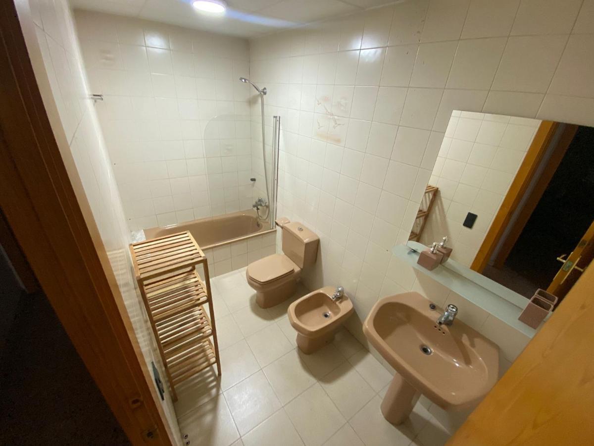Apartamento Entero Con Terraza En El Centro De Rubí Екстериор снимка