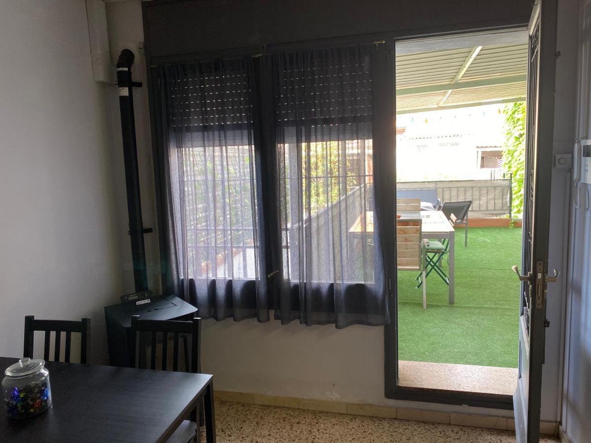 Apartamento Entero Con Terraza En El Centro De Rubí Екстериор снимка